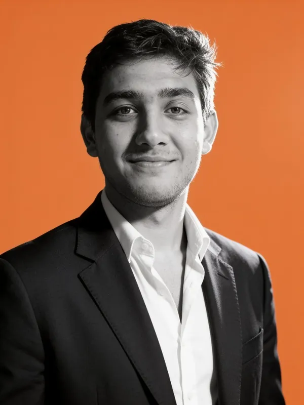 Roz Shafique, Multi-media Designer